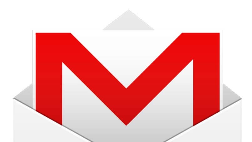 logo gmail dentro de un sobre
