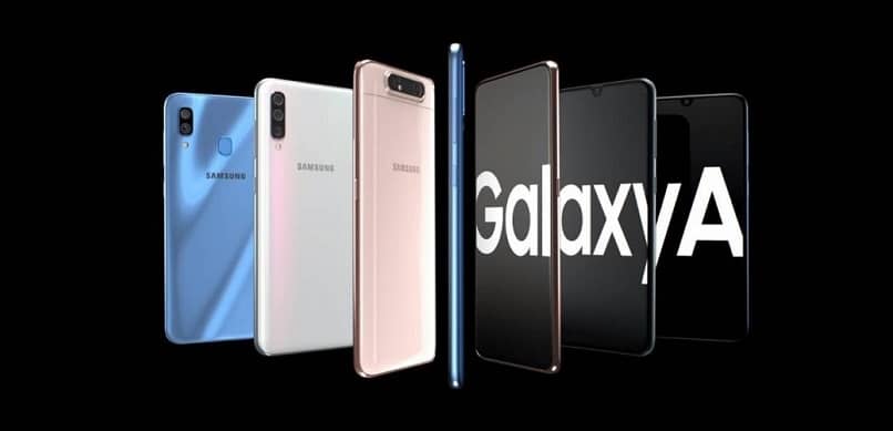 Muchos móviles Samsung Serie A en fila