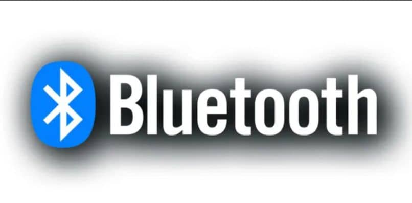 logo bluetooth fondo blanco