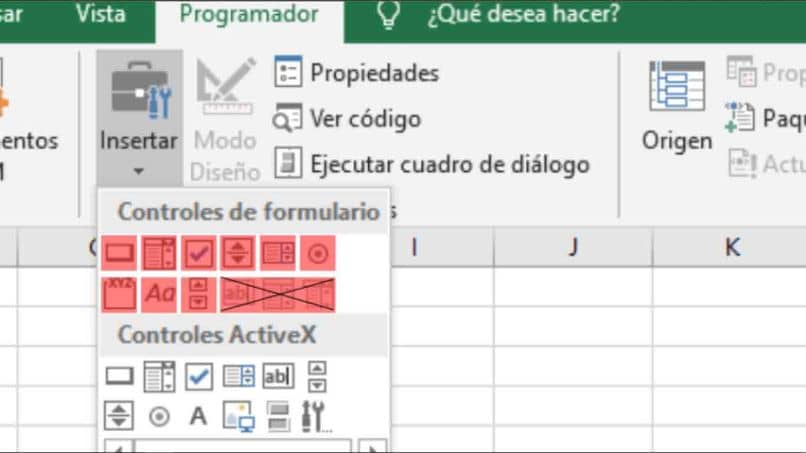How to use and configure the properties of the ActiveX combo box control in Excel