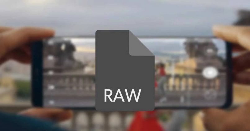 How to take photos in RAW format on any Android phone