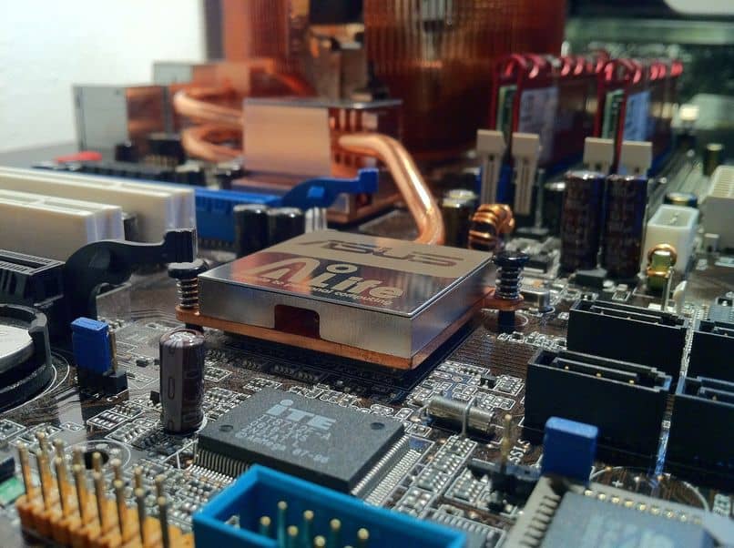 How do I know the model of my motherboard that I have installed in my Windows PC? - Very easy