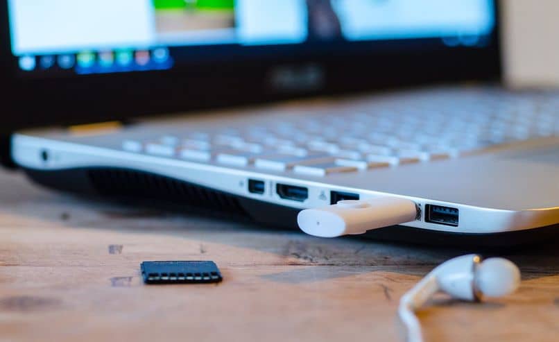 How to connect a USB 2.0 pendrive device to a USB 3.0 port? - Very easy
