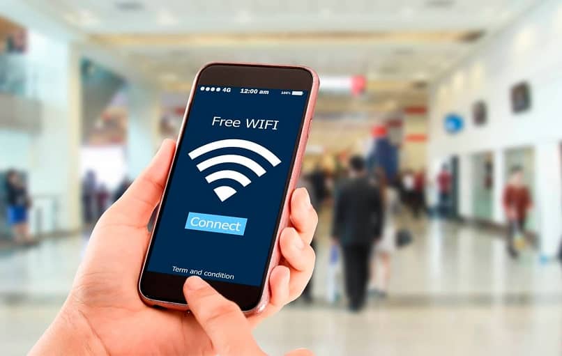 How to protect myself to surf safely when using a public WiFi network?