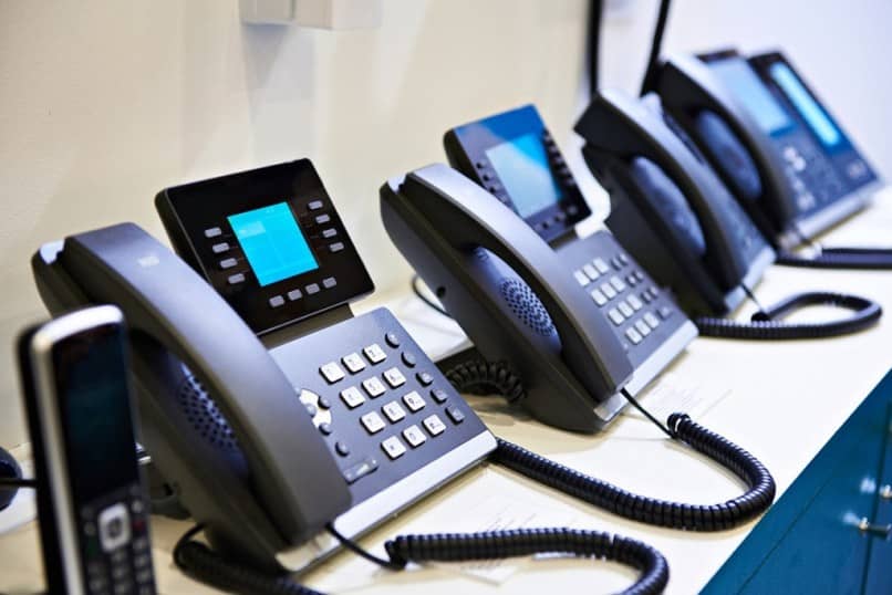 What is it, what is it for and what are the best IP telephony providers?
