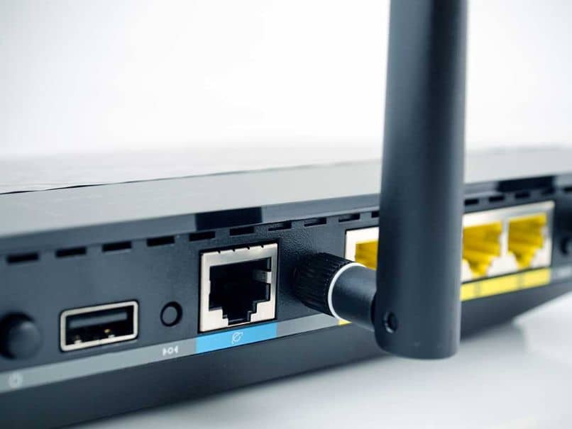 How to open the ports of my Router to play Fortnite or Minecraft?