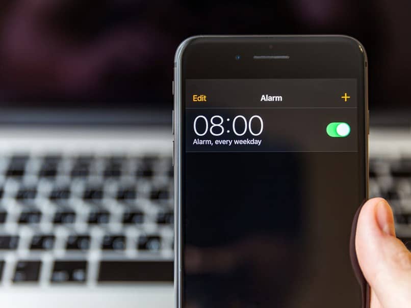 hora alarma iphone