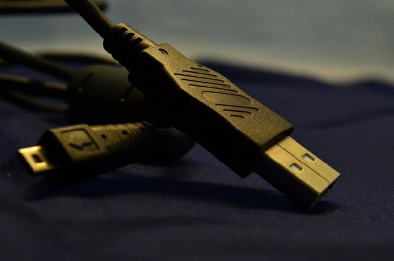 Cable USB negro