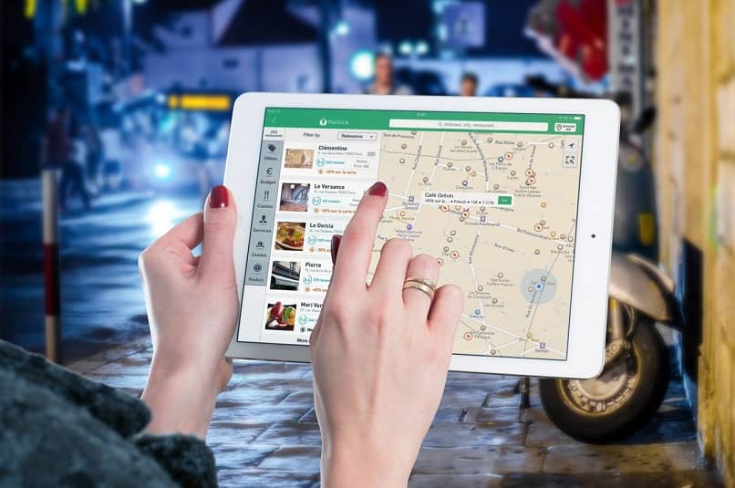 tablet con google maps