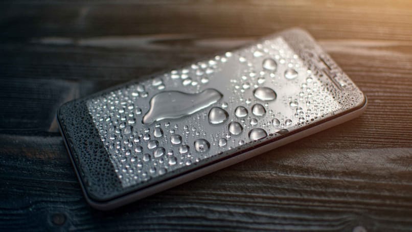 water drops on the phone