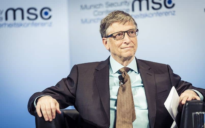 Who are the richest billionaires in the world according to forbes?