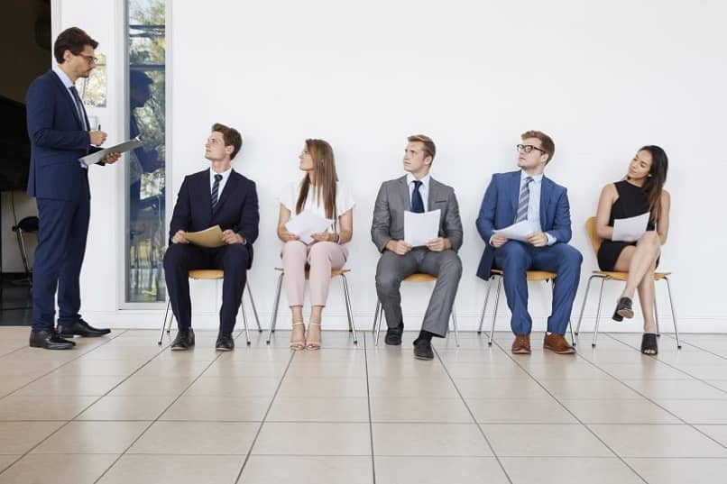 Qué Deben Usar o Vestir las Mujeres para una Entrevista de Trabajo en el  Verano? | Mira Cómo Se Hace