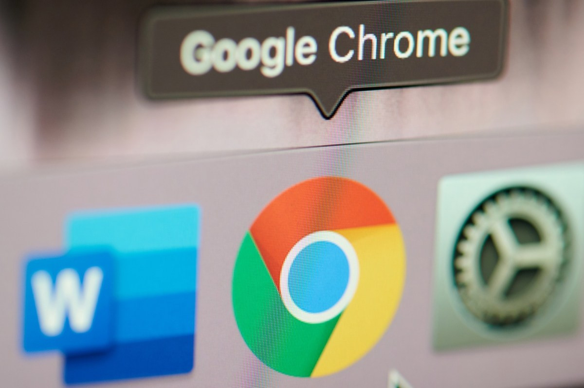 google chrome app keeps crashing iphone