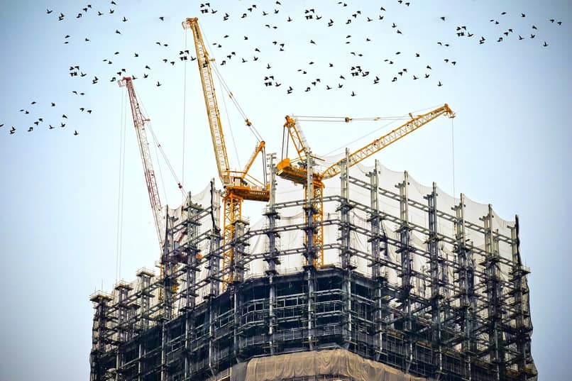 What are the procedures and methods of auditing construction sites?
