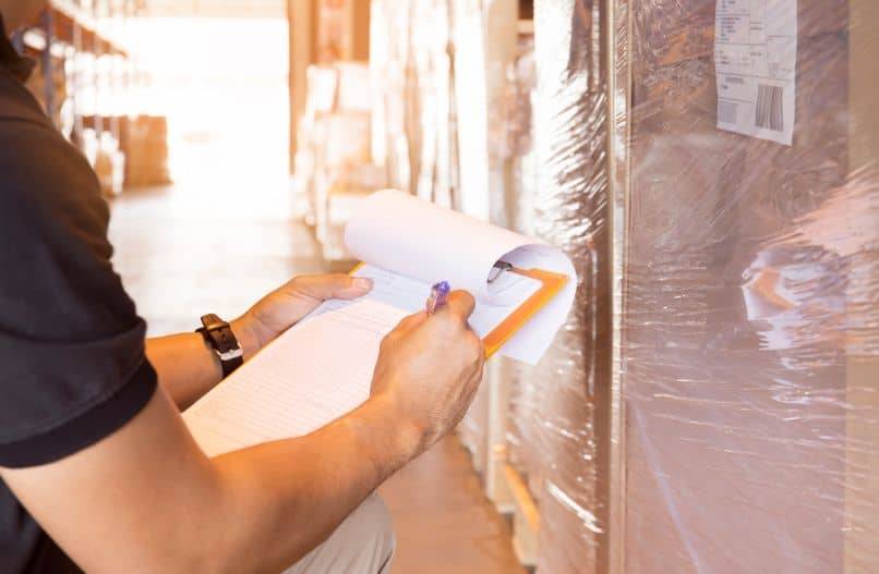 What are the benefits, advantages and disadvantages of inventory control?