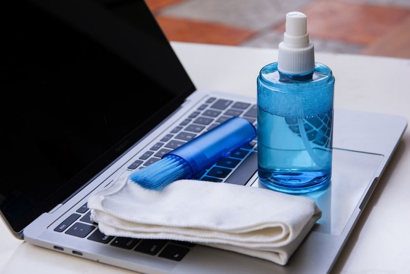 How To Clean My Laptop Keyboard Correctly And Safely? GEARRICE